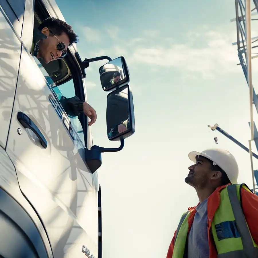 Camión / Volqueta UD, tiene una capacidad del eje de hasta 21m3.